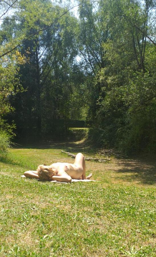 Chambre D'Hotes Naturiste Le Jardin Des Hirondelles Blanzaguet-Saint-Cybard Buitenkant foto