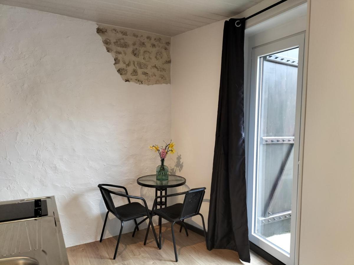 Chambre D'Hotes Naturiste Le Jardin Des Hirondelles Blanzaguet-Saint-Cybard Buitenkant foto