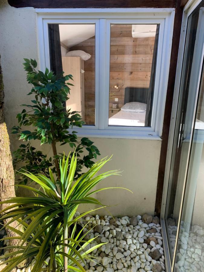 Chambre D'Hotes Naturiste Le Jardin Des Hirondelles Blanzaguet-Saint-Cybard Buitenkant foto