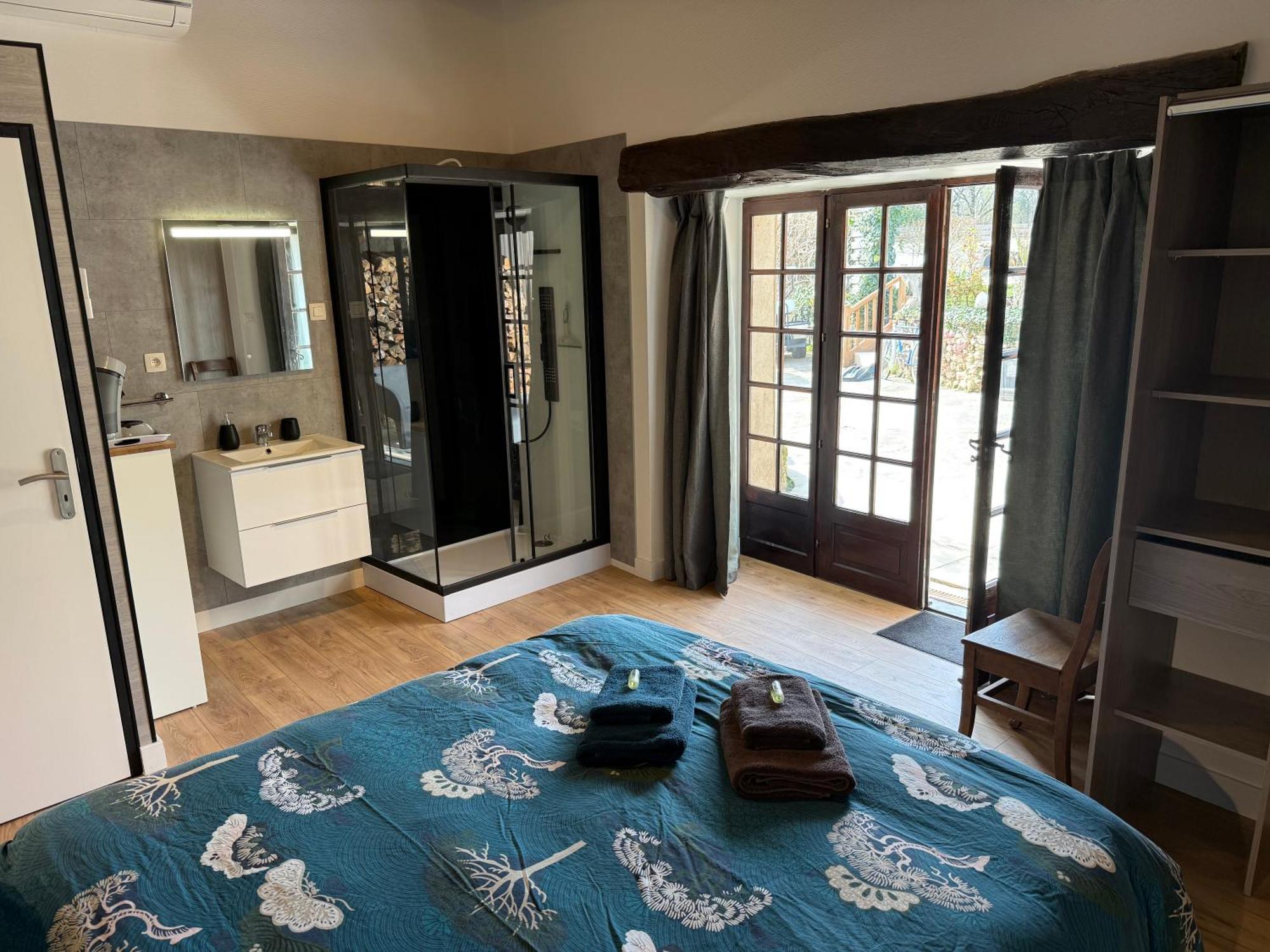 Chambre D'Hotes Naturiste Le Jardin Des Hirondelles Blanzaguet-Saint-Cybard Buitenkant foto